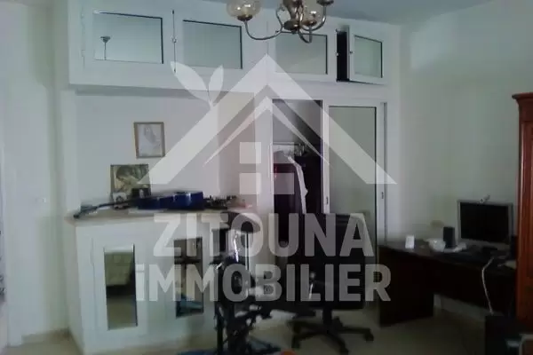 Belle Villa à vendre à la soukra