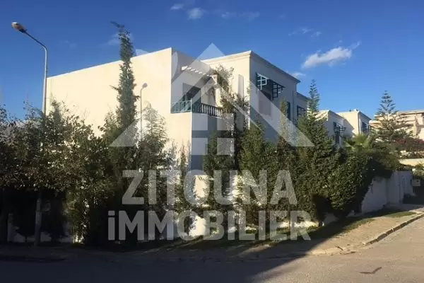 A louer un triplex à Gammarth