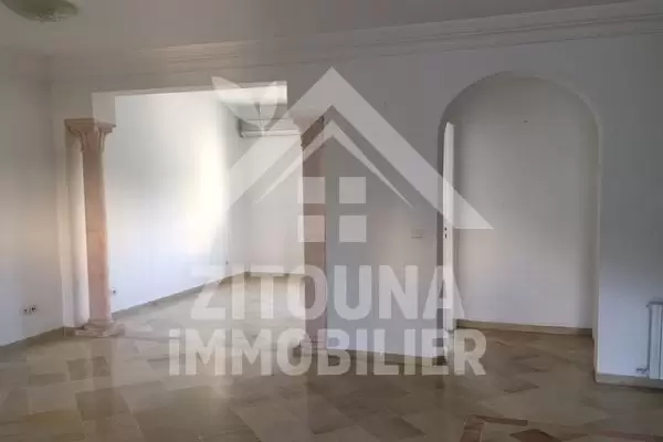 A louer un triplex à Gammarth