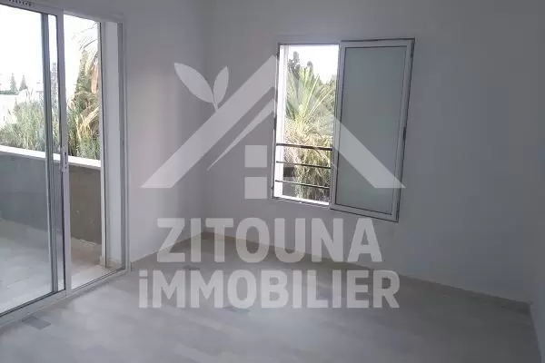 Villa à louer à Cité El Corniche