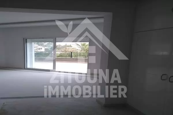 Villa à louer à Cité El Corniche