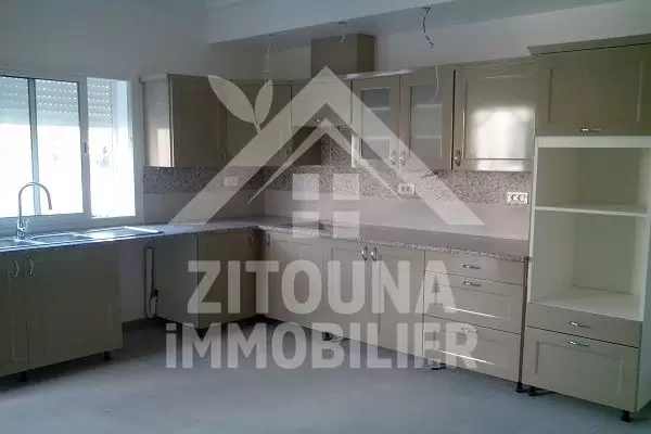 Villa à louer à Cité El Corniche