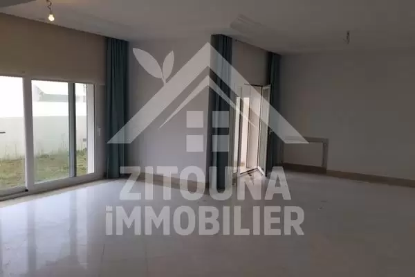 A louer cette somptueuse villa à Gammarth Marina