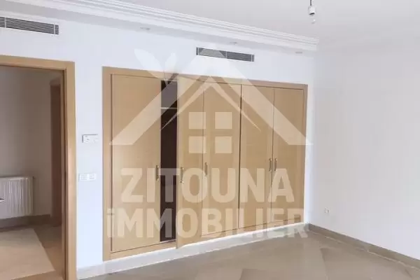 A louer cette somptueuse villa à Gammarth Marina