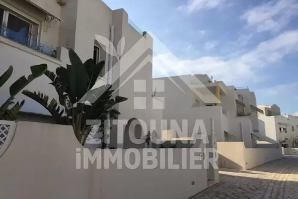A vendre un beau duplex à Gammarth Marina