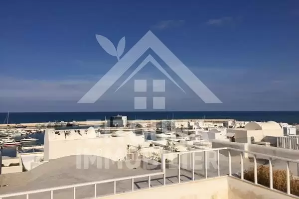 A vendre un beau duplex à Gammarth Marina