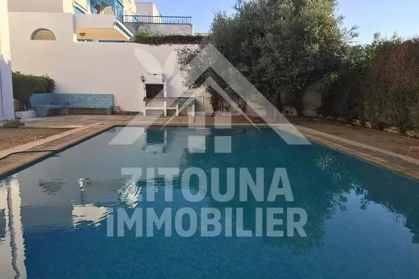 Villa à vendre avec piscine