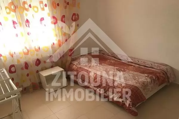 Etage de villa à louer à Amilcar