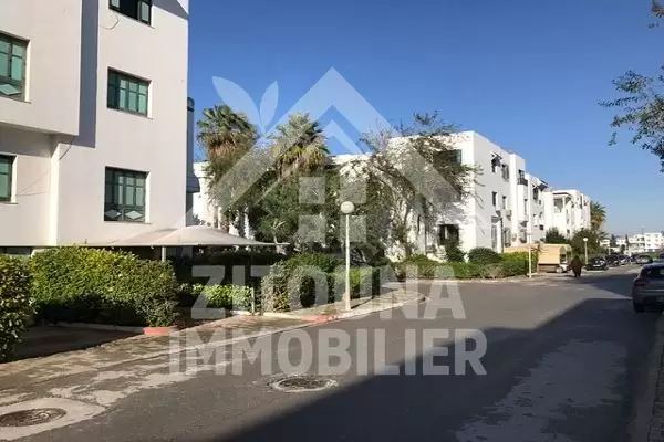 A louer beau duplex à la Marsa