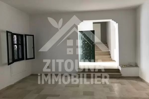 A louer beau duplex à la Marsa