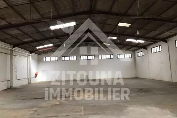Un Entrepôt à louer