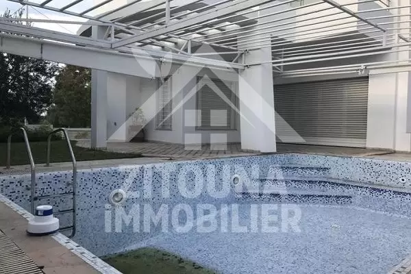 A louer une villa de charme au Lac 2