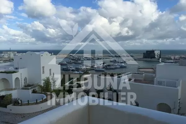 A louer une belle villa à Gammarth Marina