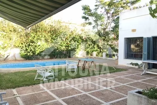 A louer une belle villa à Gammarth Sup