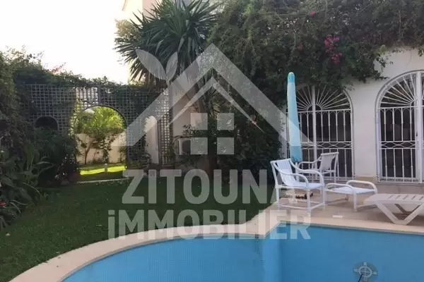 A louer belle villa à Gammarth Plage