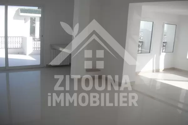 Villa à louer avec piscine sur les hauteurs de Gammarth supérieur