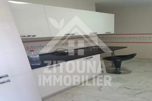 A louer bel appartement à Ain Zaghouan