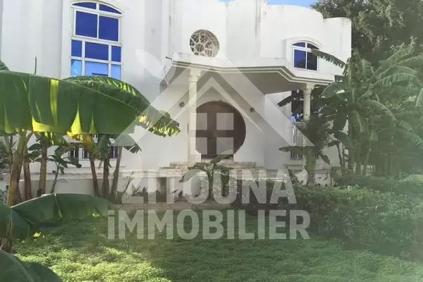 A vendre une belle villa à La Marsa