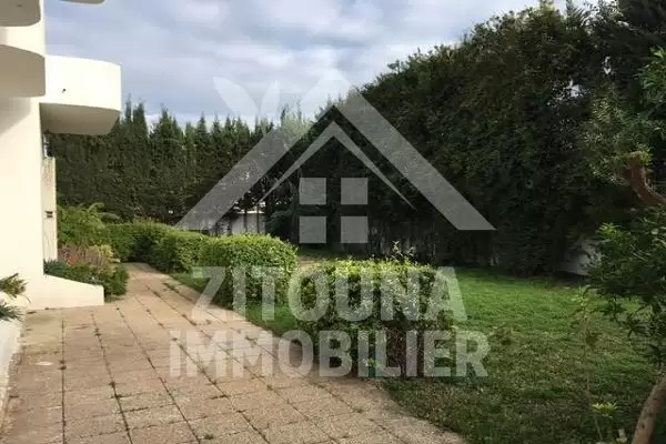 A vendre une belle villa à La Marsa