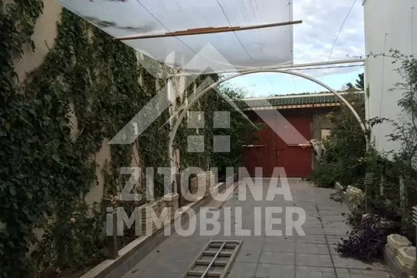 A louer une belle villa à Gammarth Sup