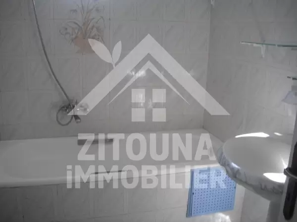 Etage de villa meublé