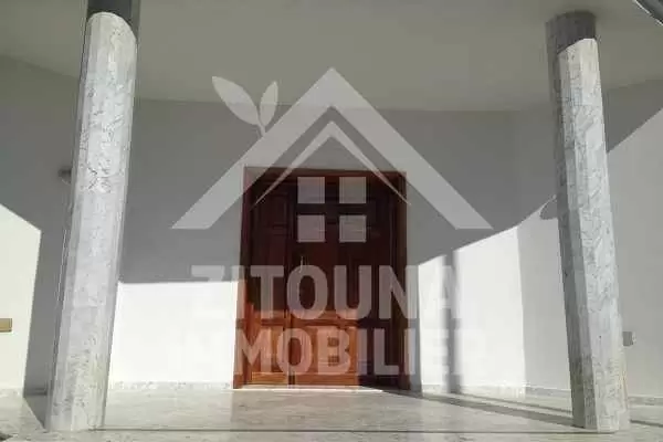 Belle Villa à louer au lac 2