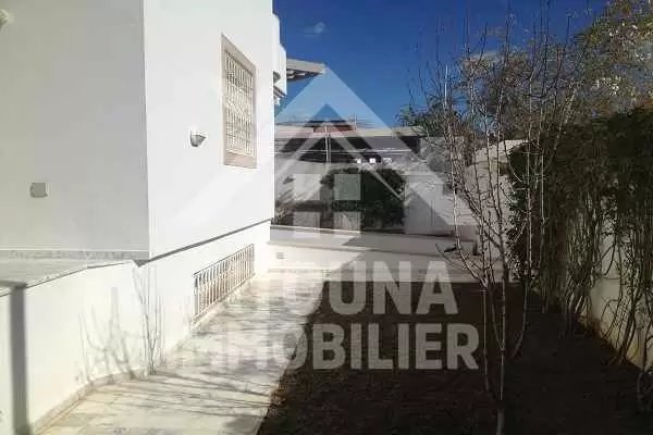 Belle Villa à louer au lac 2