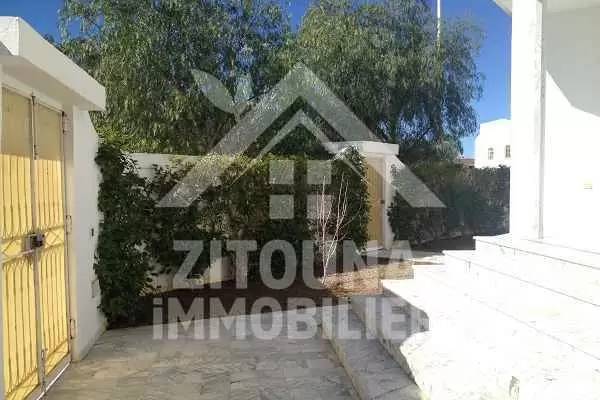 Belle Villa à louer au lac 2