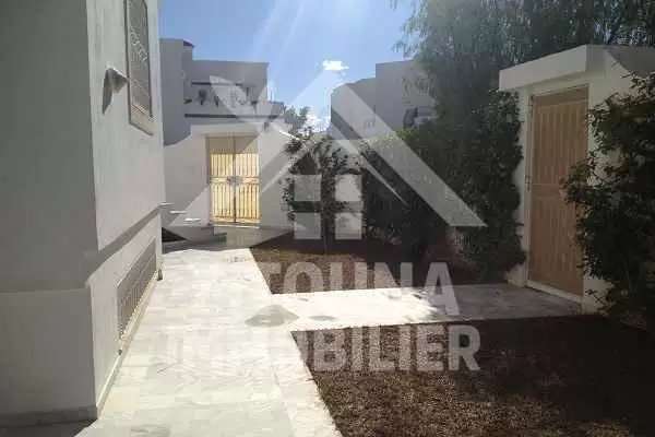 Belle Villa à louer au lac 2