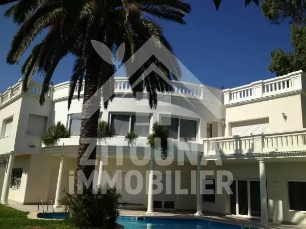 A louer Magnifique villa à Carthage .....