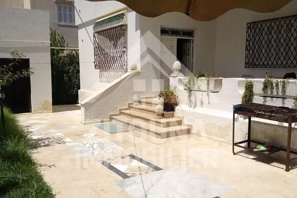 A vendre une villa à La Soukra