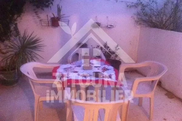 A louer un bel appartement à cité Ennaser