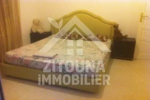 A louer un bel appartement à cité Ennaser