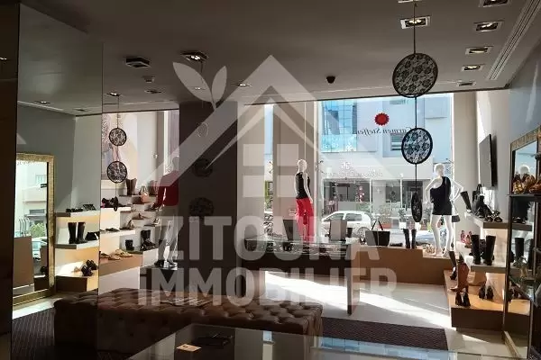 A vendre Local Commercial au Lac 1