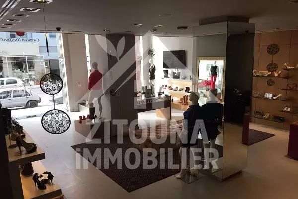 A vendre Local Commercial au Lac 1