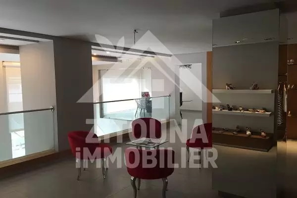 A vendre Local Commercial au Lac 1
