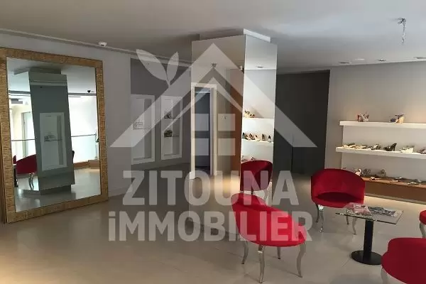 A vendre Local Commercial au Lac 1