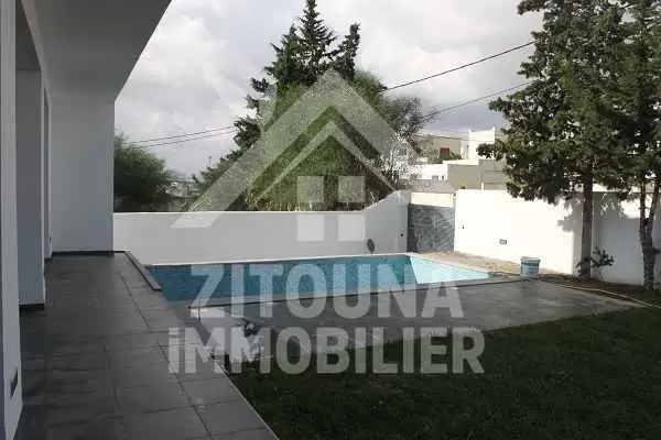 Trés belle villa à vendre à Gammarth