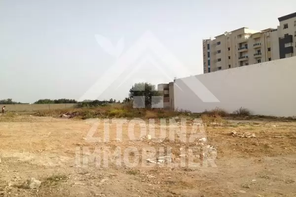 A vendre un terrain à la soukra