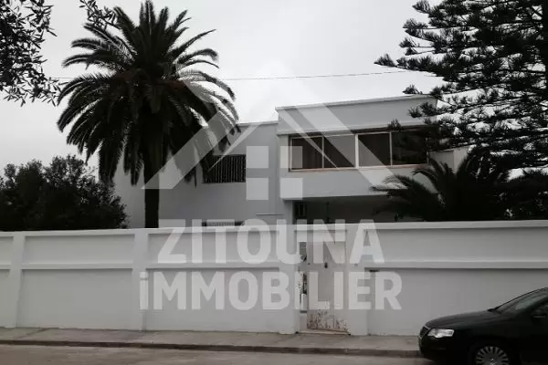 rez de chaussée de Villa à louer entièrement meublée à La Marsa