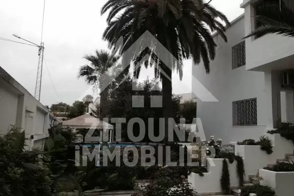 rez de chaussée de Villa à louer entièrement meublée à La Marsa