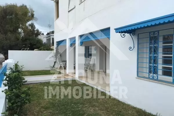 Rez de chaussée de villa à louer à la Marsa Corniche