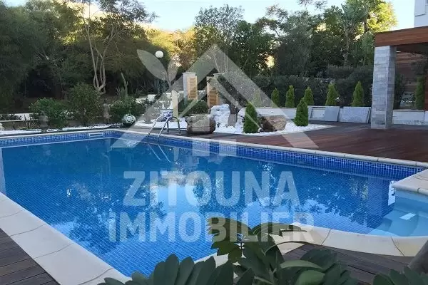 Location rez de chaussée de villa VIP au Golden Tulip