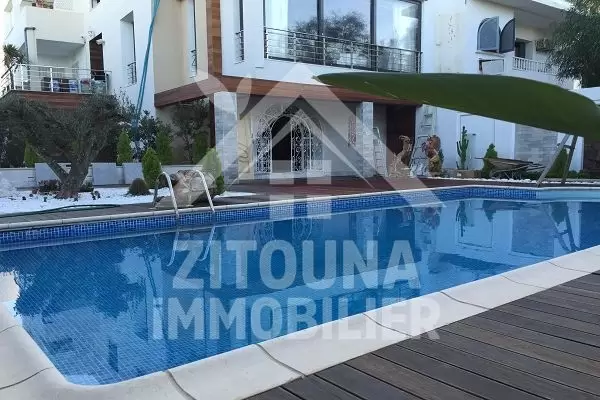 Location rez de chaussée de villa VIP au Golden Tulip