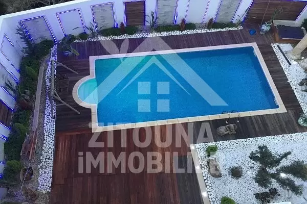 Location rez de chaussée de villa VIP au Golden Tulip