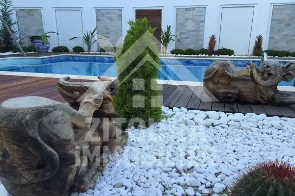 Location rez de chaussée de villa VIP au Golden Tulip