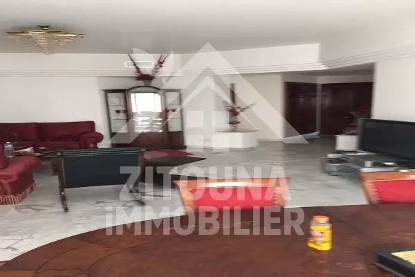 A vendre un bel appartement à la Marsa