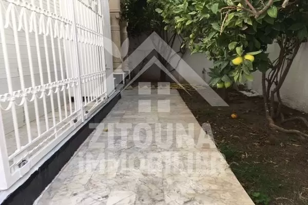 Magnifique villa sur le port punique de carthage