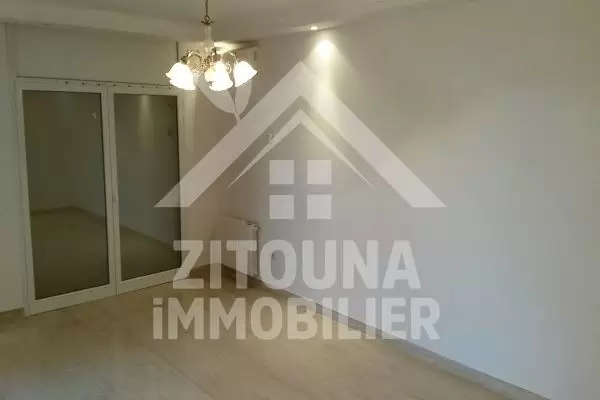 Triplex à louer à la Marsa