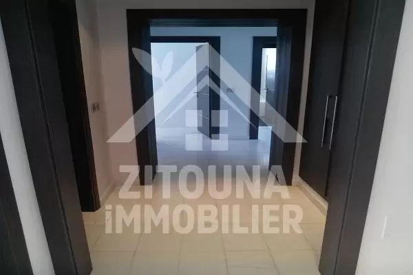 Appartement à louer entièrement meublée à deux pas de la mer